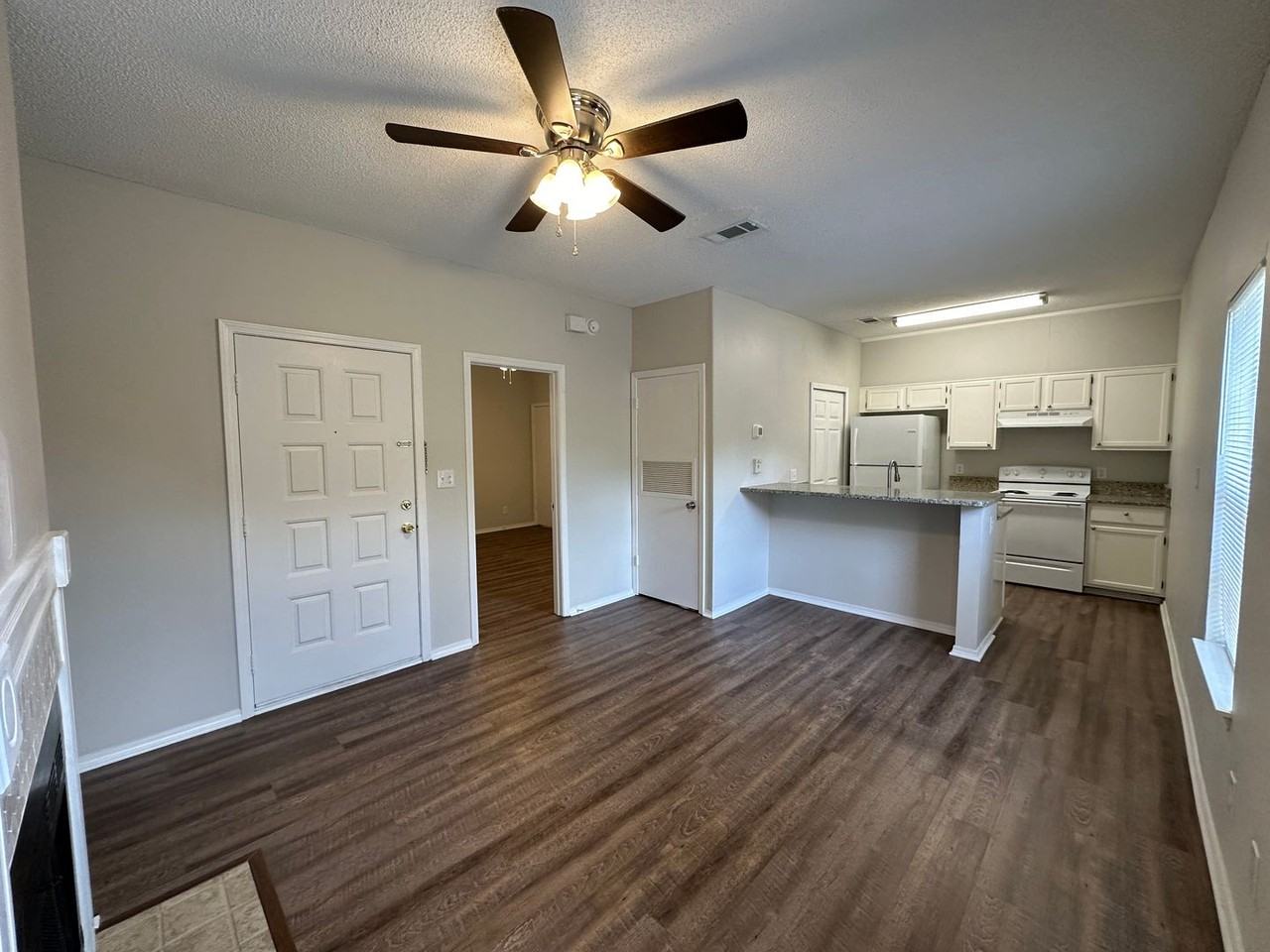 501 E Burgess Rd - Photo 3 of 16