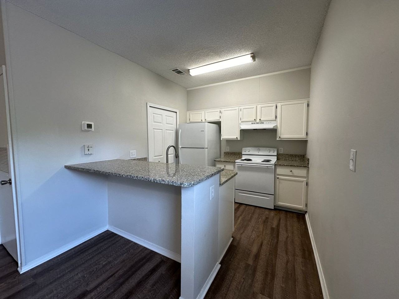 501 E Burgess Rd - Photo 4 of 16