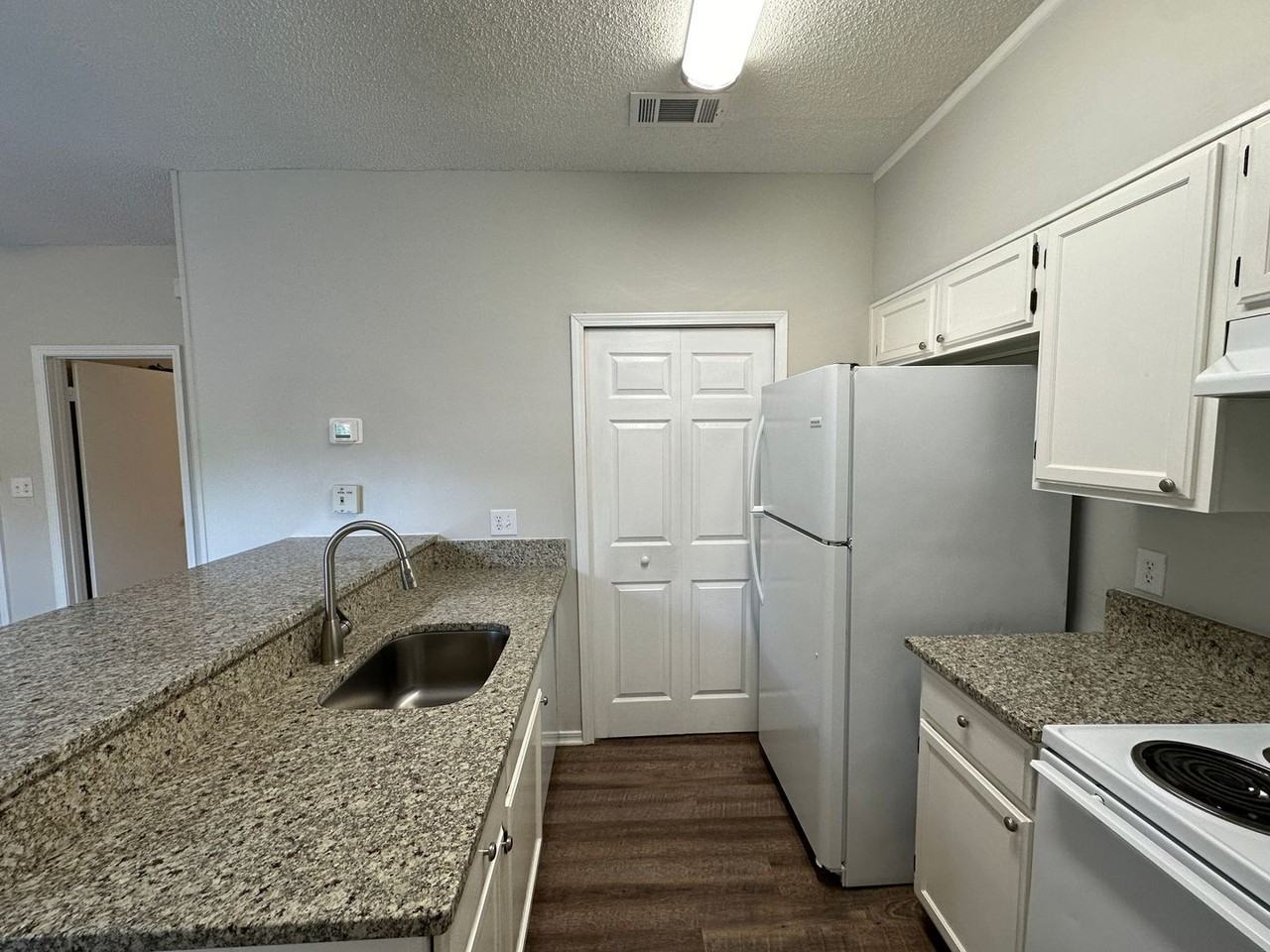 501 E Burgess Rd - Photo 5 of 16