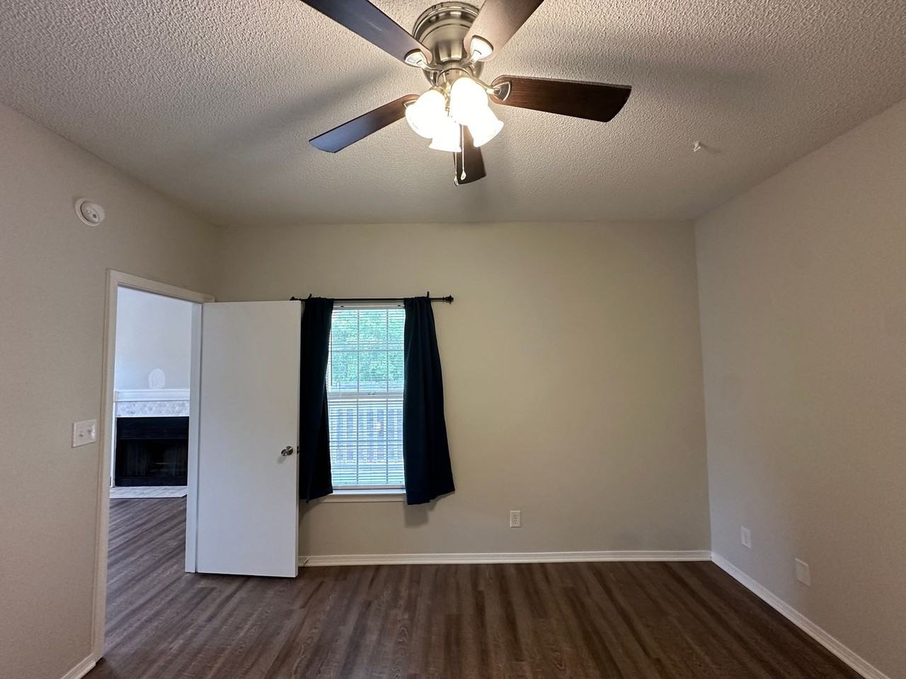 501 E Burgess Rd - Photo 7 of 16