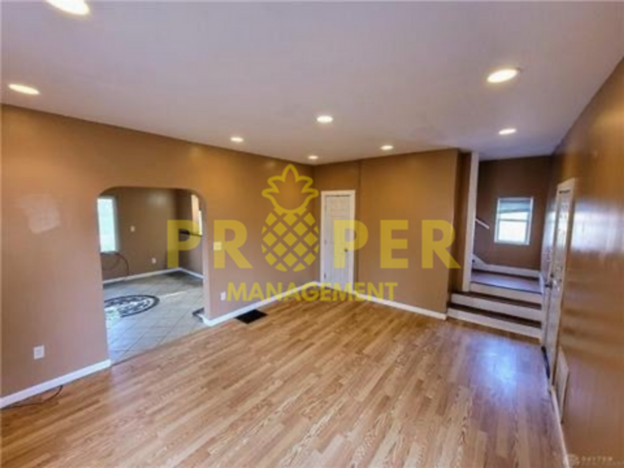 1123 Danner Ave - Photo 2 of 18