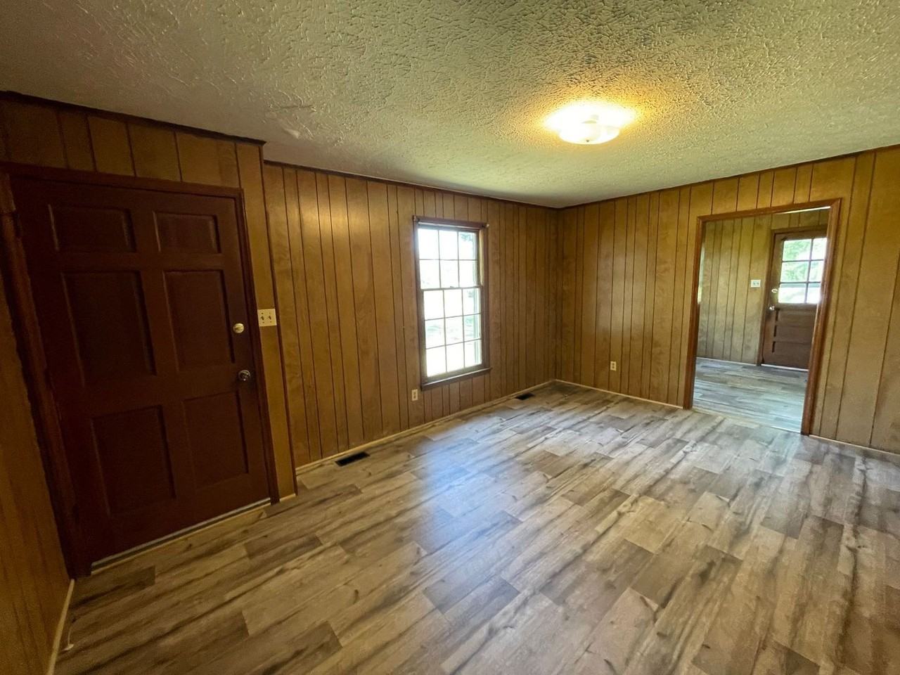 2213 Washburn Rd - Photo 2 of 9