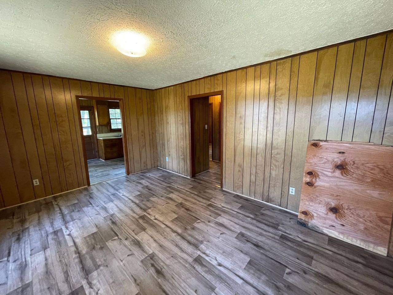 2213 Washburn Rd - Photo 3 of 9