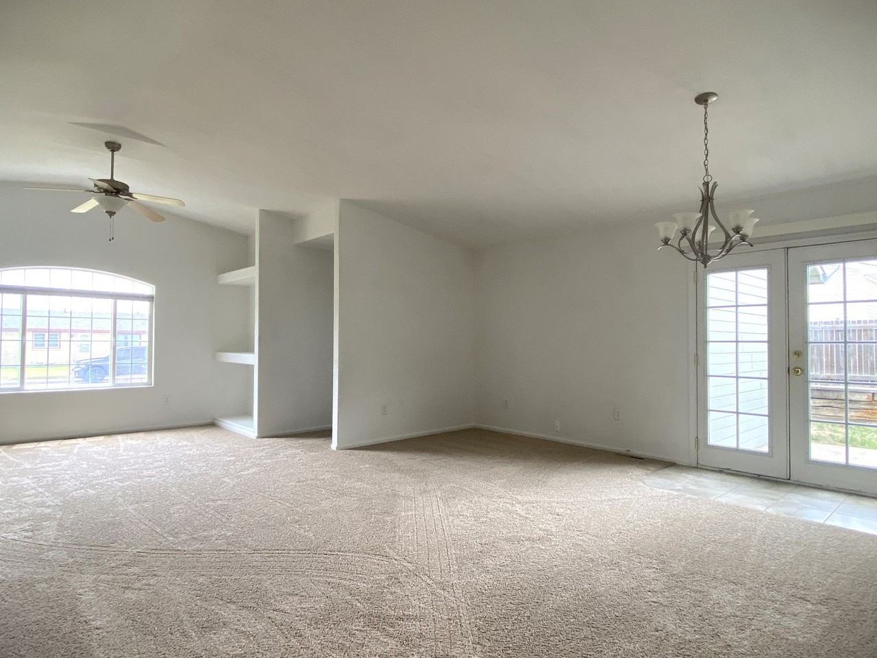 3906 Charles St - Photo 4 of 20