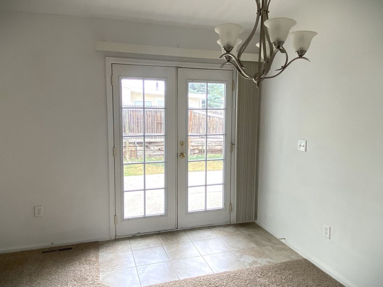 3906 Charles St - Photo 6 of 20