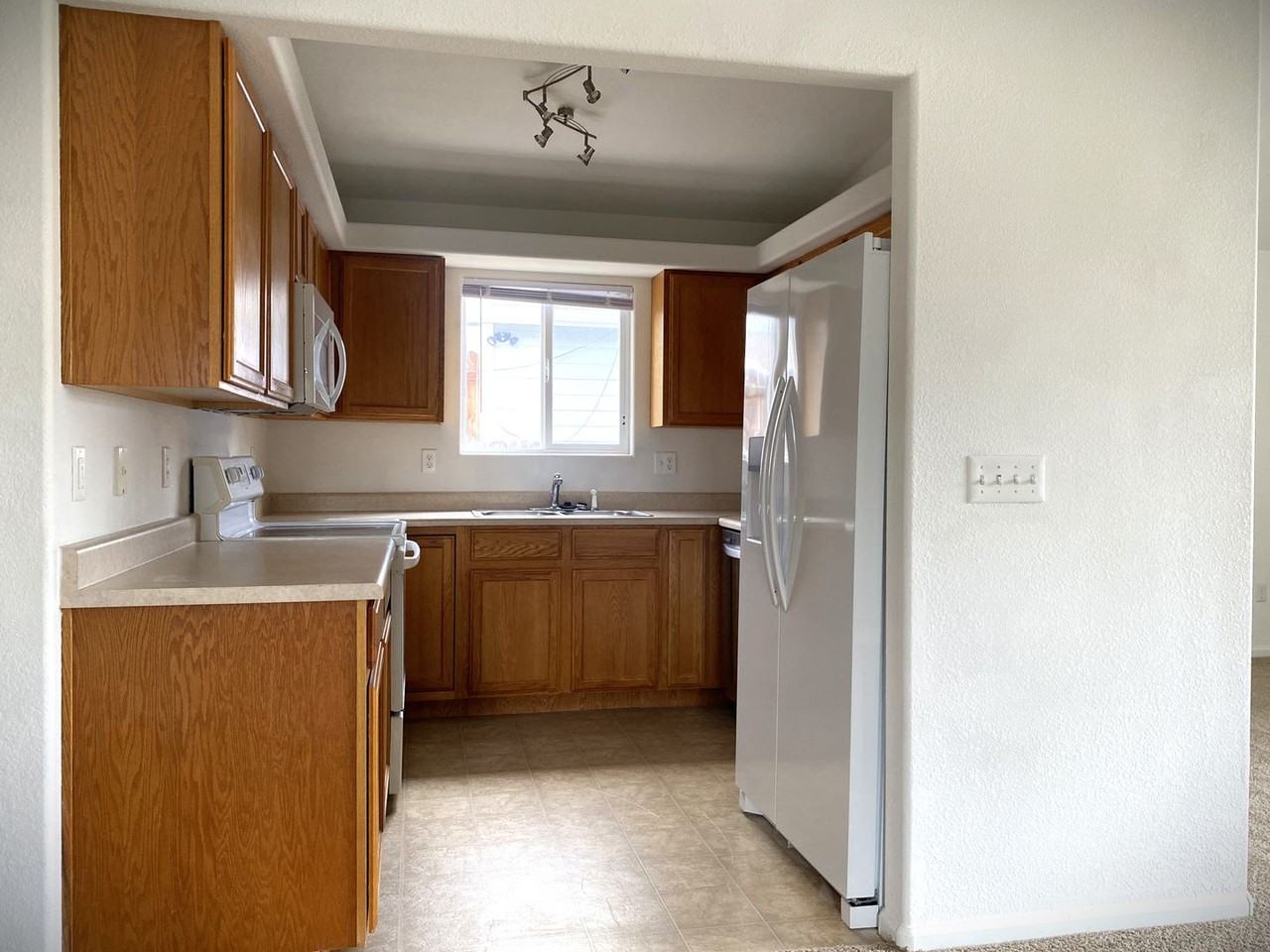 3906 Charles St - Photo 7 of 20