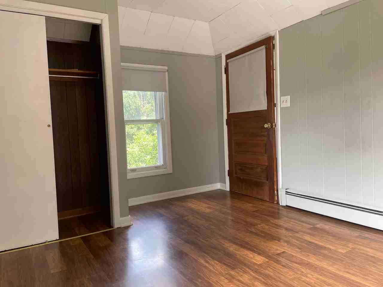 308 Clinton St - Photo 3 of 7