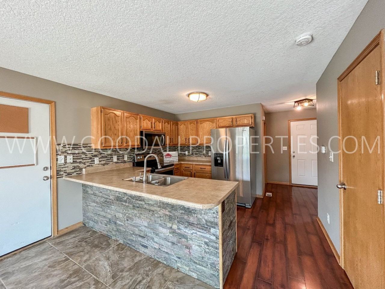 335 Se Carefree Ln - Photo 2 of 22