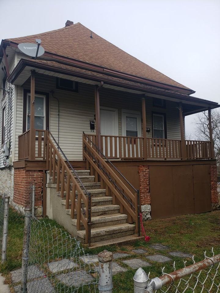 626-632 Pleasant Street - Photo 2 of 22