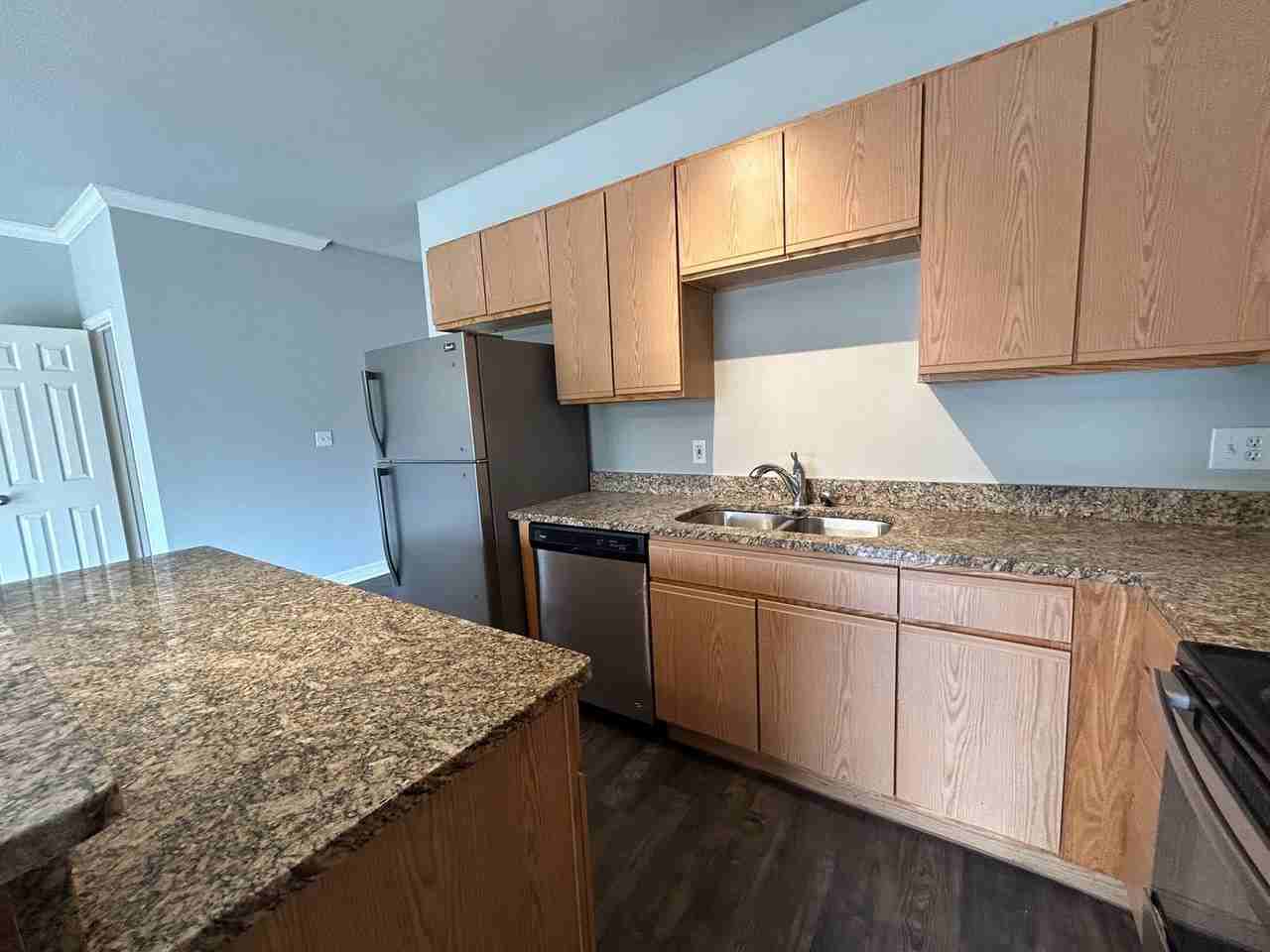 1625 S 10th St - Photo 4 of 18