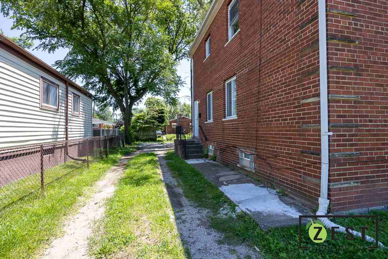 3785 12th St - Photo 2 of 19