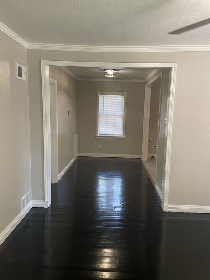 2179 Carnes Ave - Photo 3 of 8