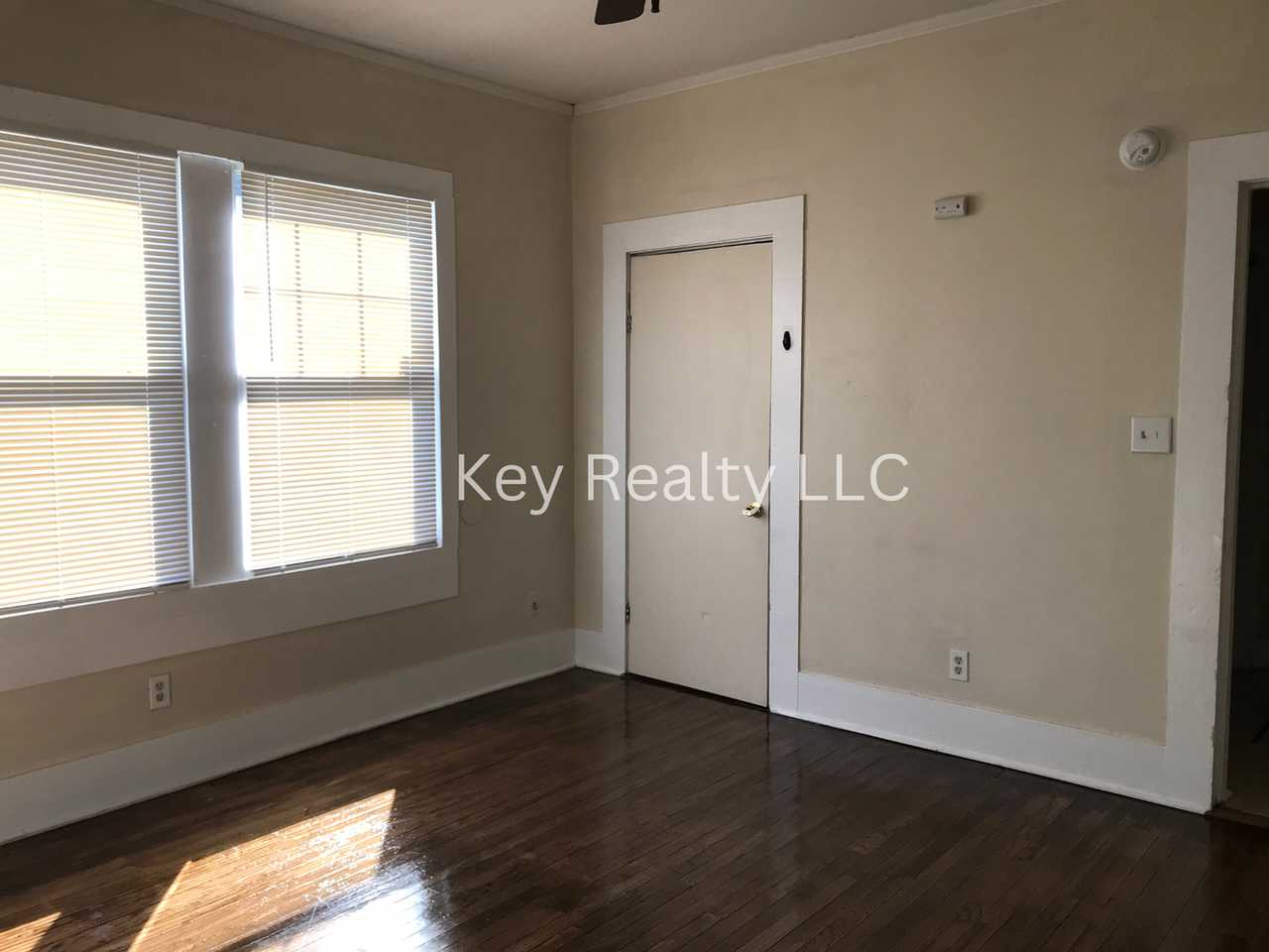2309 Elliott St - Photo 7 of 10