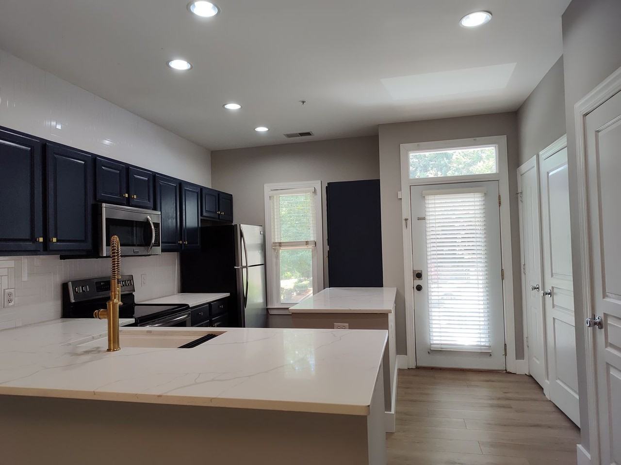 1011 Park West Dr - Photo 2 of 22