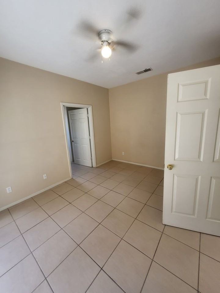 10412 Gutierrez Rd Ne - Photo 4 of 12