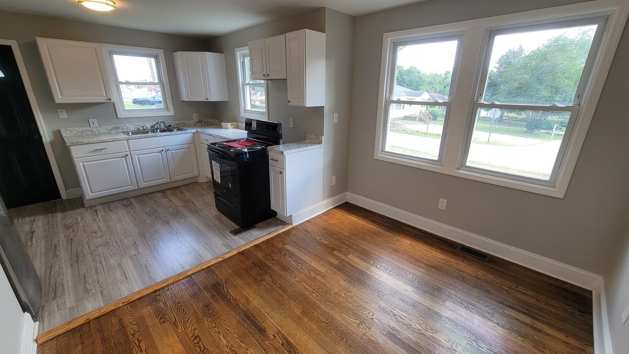 15 Ellison St - Photo 3 of 12