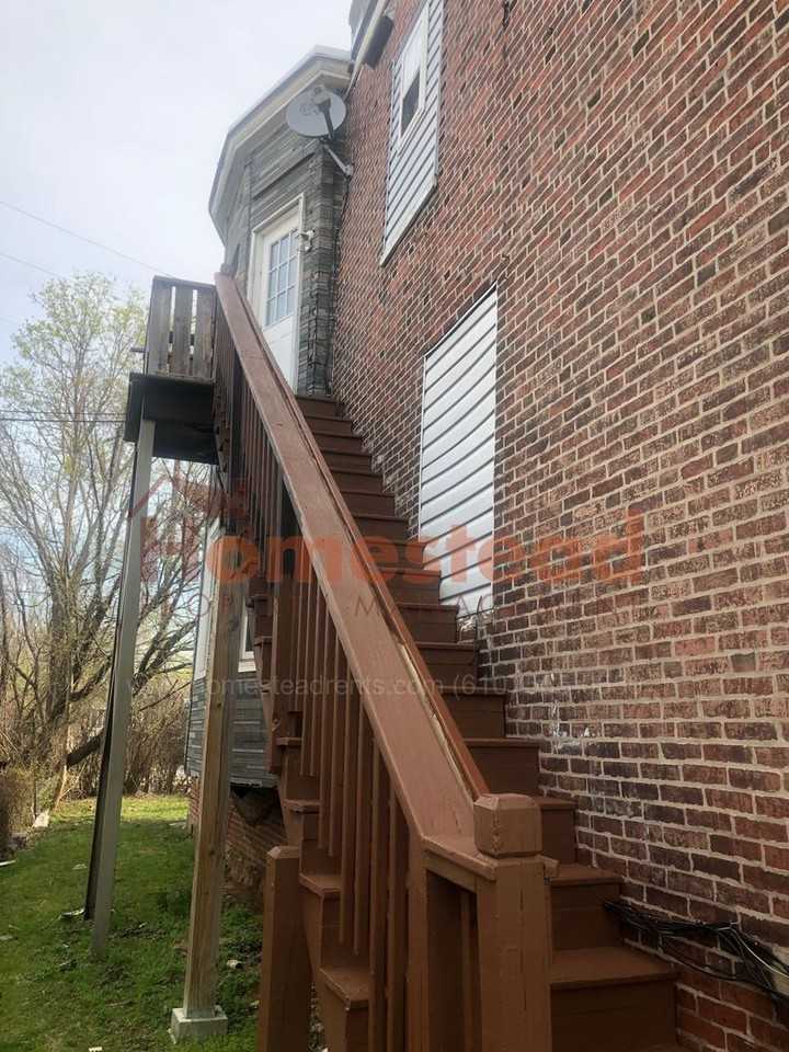 415 Colwyn Ave - Photo 3 of 31