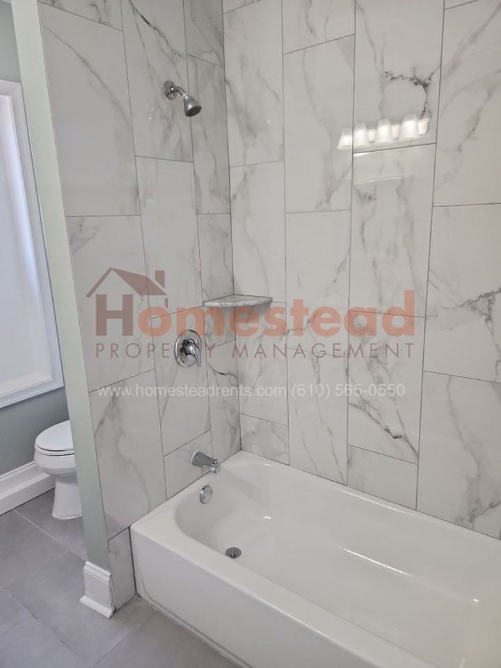 415 Colwyn Ave - Photo 4 of 31