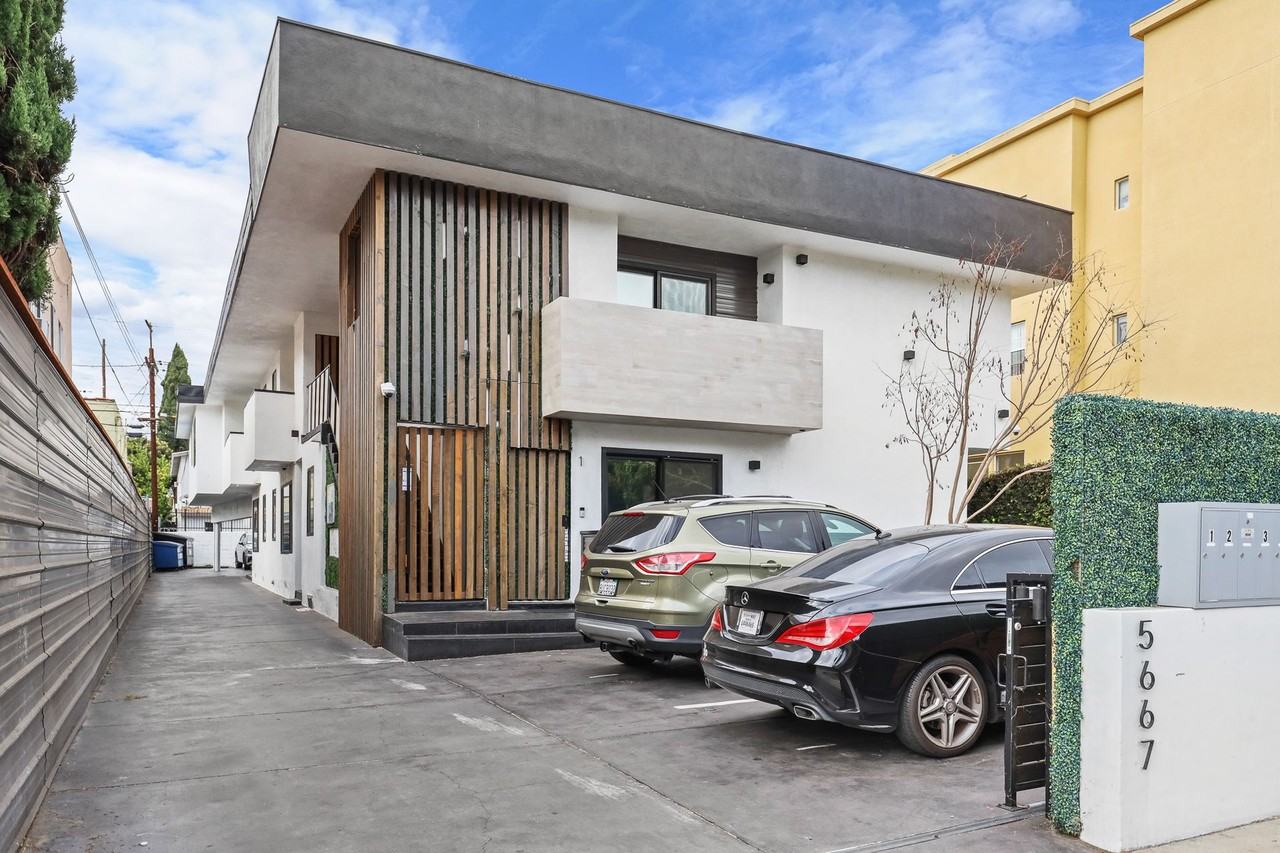 5667 La Mirada Avenue Apartmenets - Photo 2 of 18