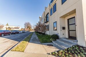 featured image of 1314 E 35th Pl