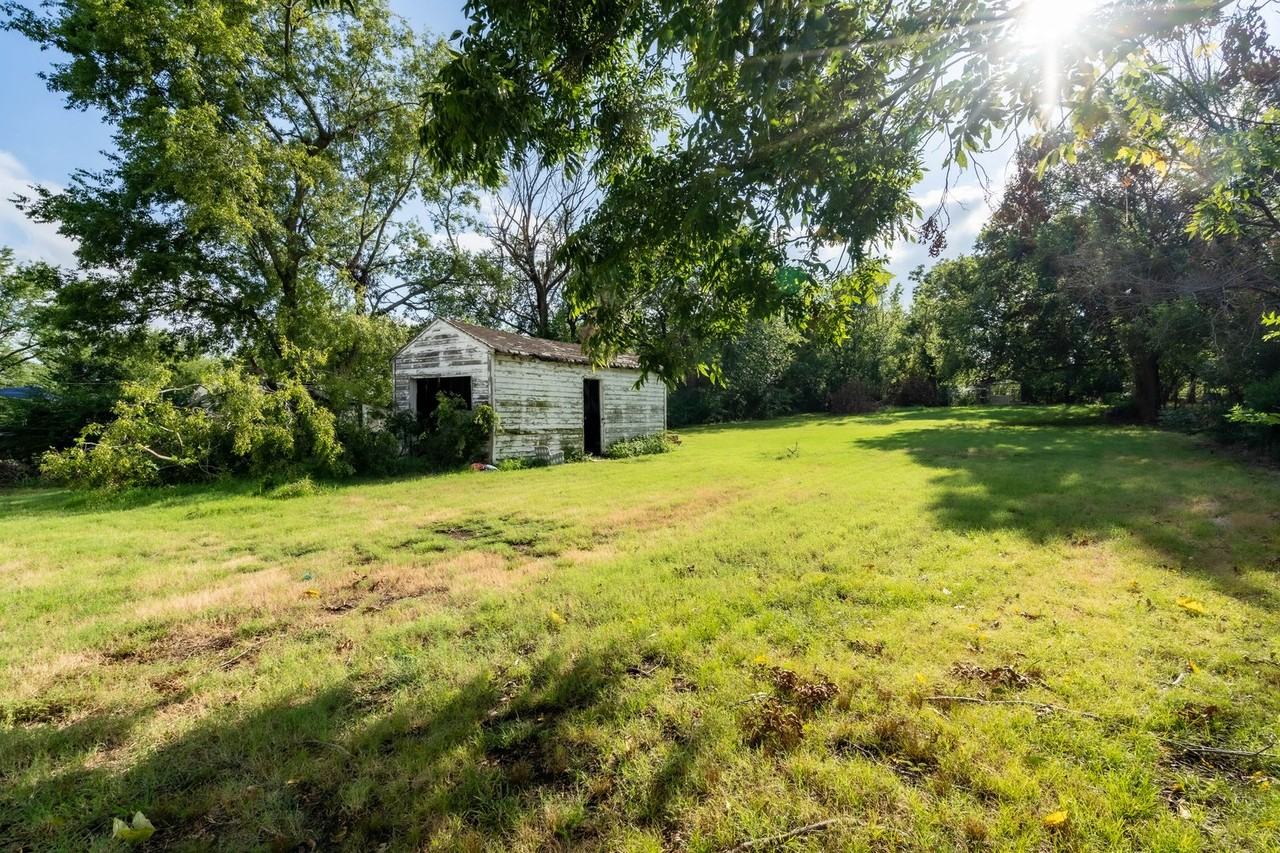 5372 S 36th West Ave - Photo 3 of 11