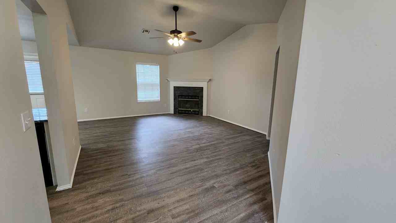 4424 W Chaparral Ln - Photo 2 of 12