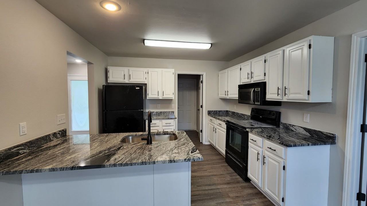 4424 W Chaparral Ln - Photo 3 of 12