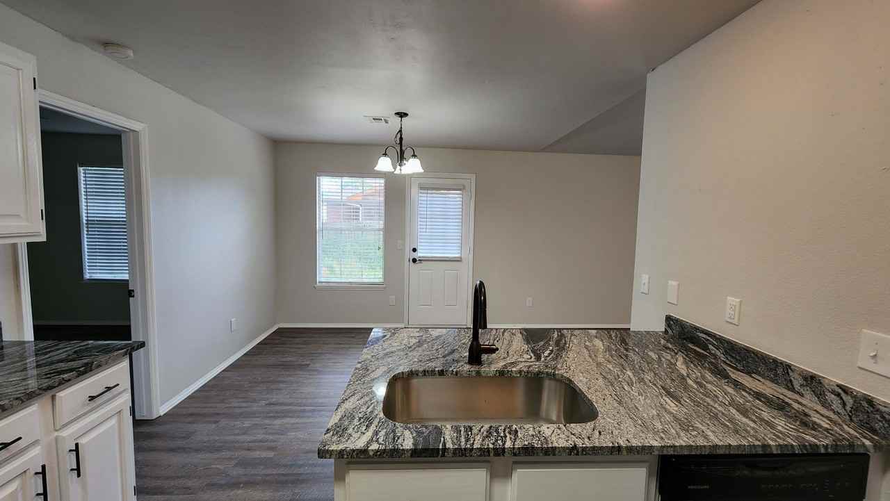 4424 W Chaparral Ln - Photo 5 of 12