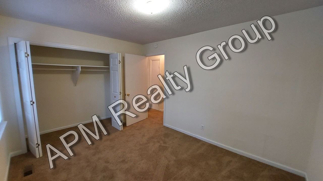 75 Westgrove Ct - Photo 2 of 17