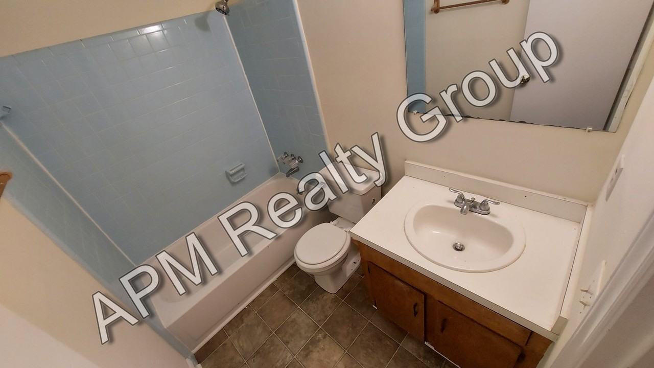 75 Westgrove Ct - Photo 3 of 17