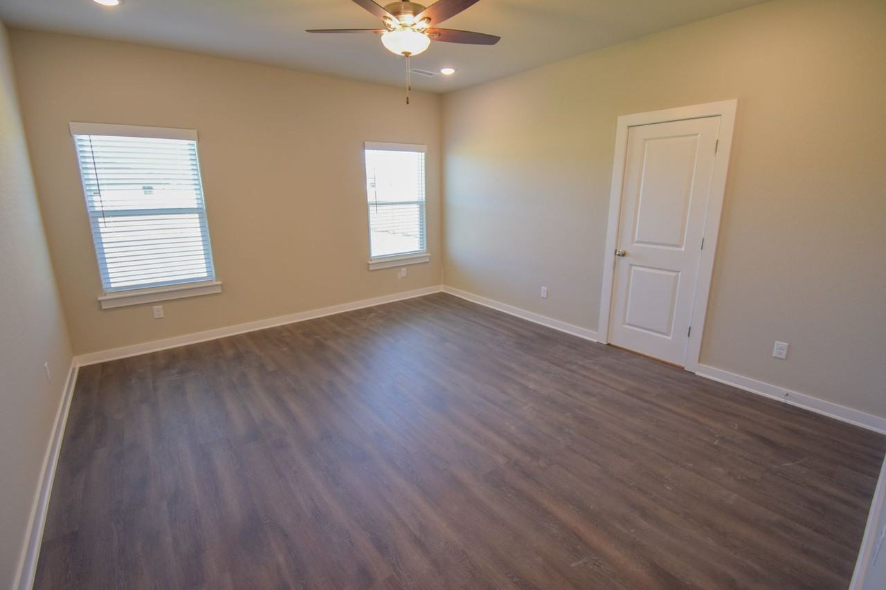 396 North Wyandotte Street - Photo 6 of 14