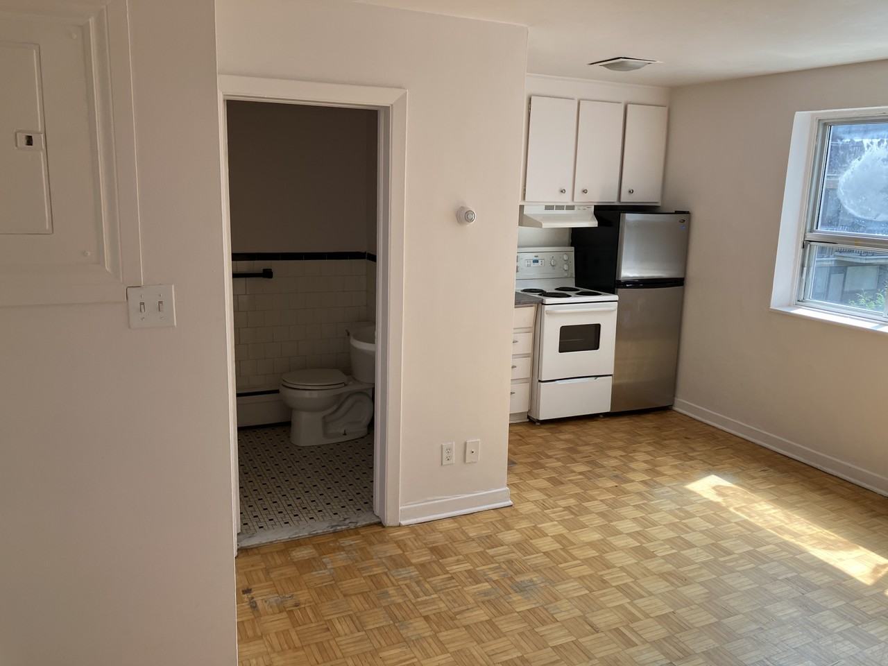 192 Somerset Street West #15 - Photo 3 of 13