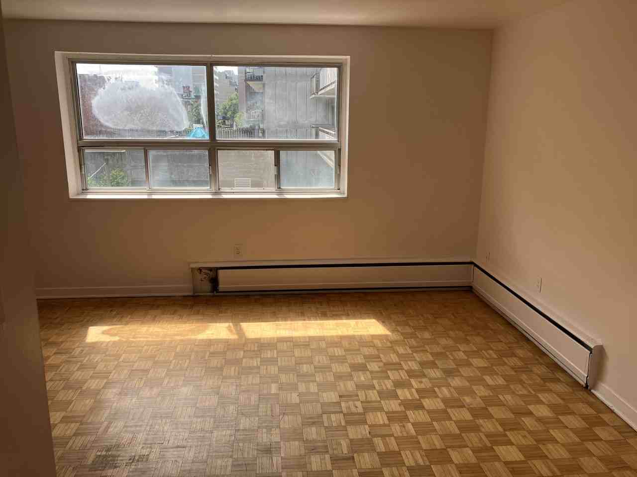 192 Somerset Street West #15 - Photo 6 of 13