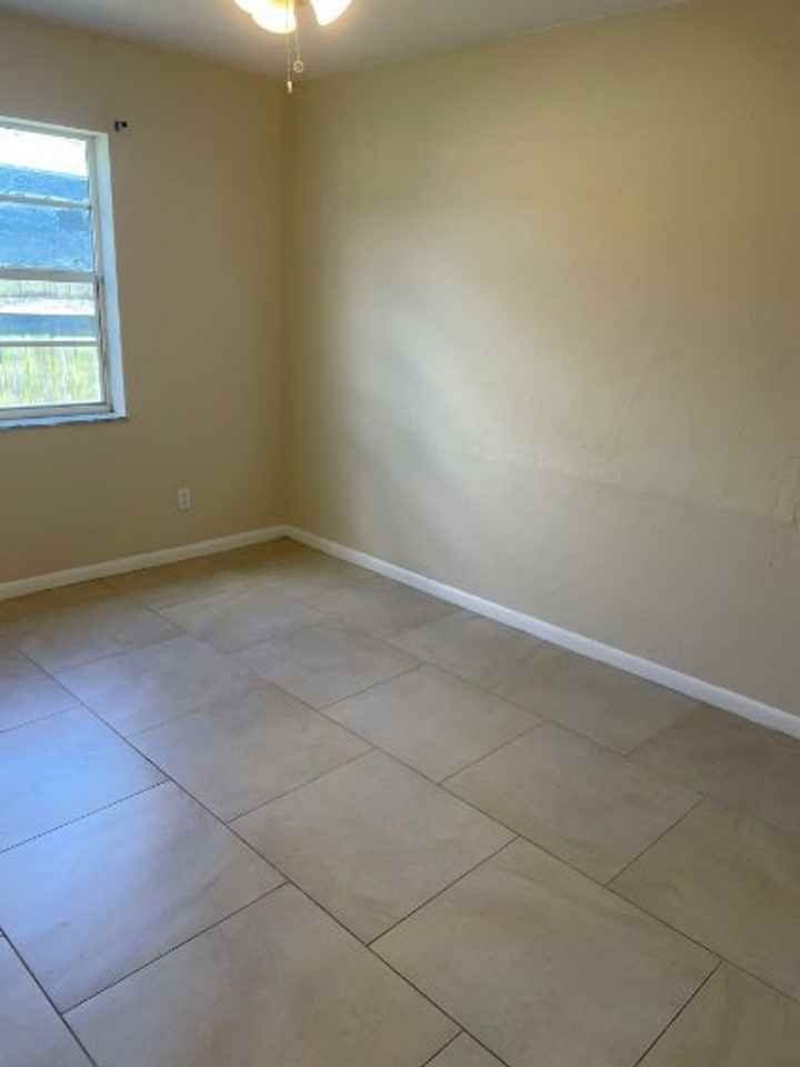 164 Se Prima Vista Blvd - Photo 3 of 9