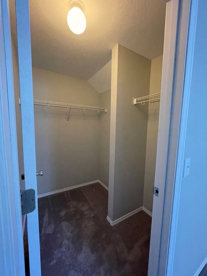 2202 W Jonquil Ln - Photo 2 of 21