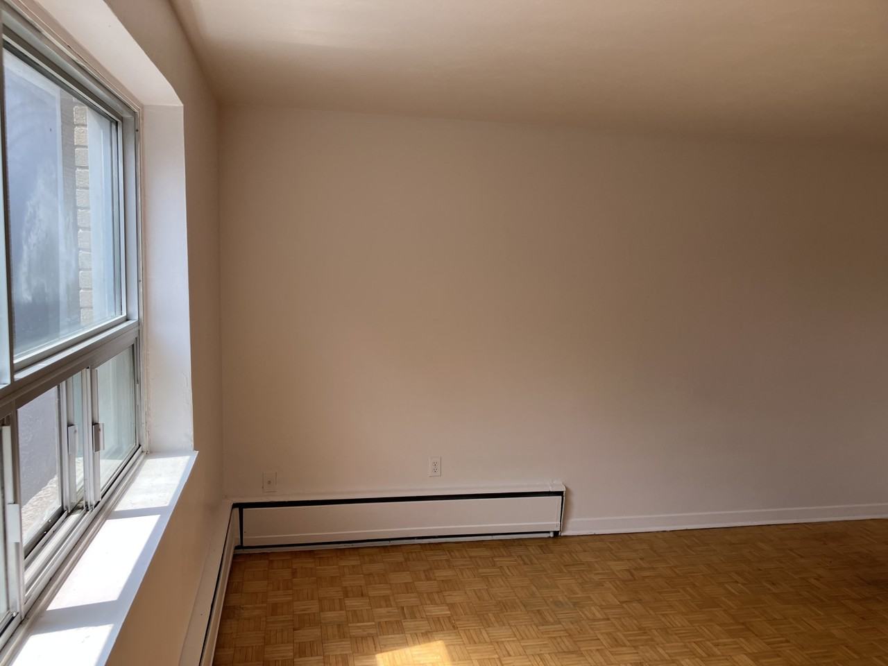 192 Somerset Street West #15 - Photo 7 of 13