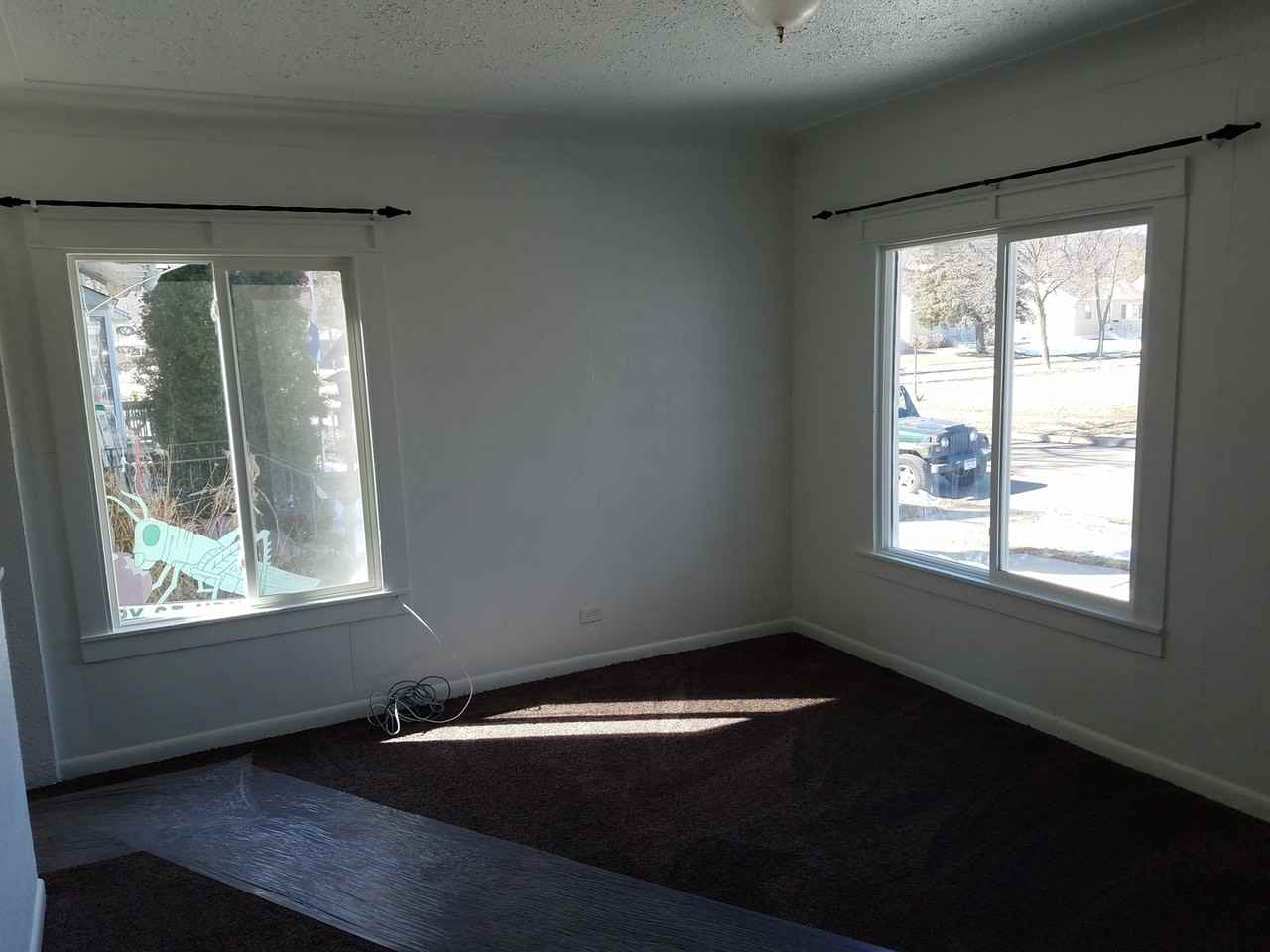 8922 Hilton St - Photo 2 of 34