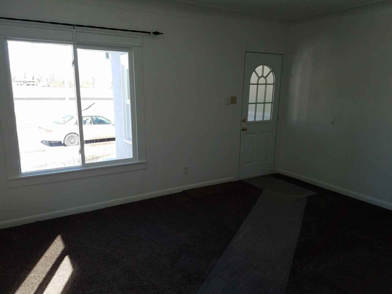 8922 Hilton St - Photo 3 of 34