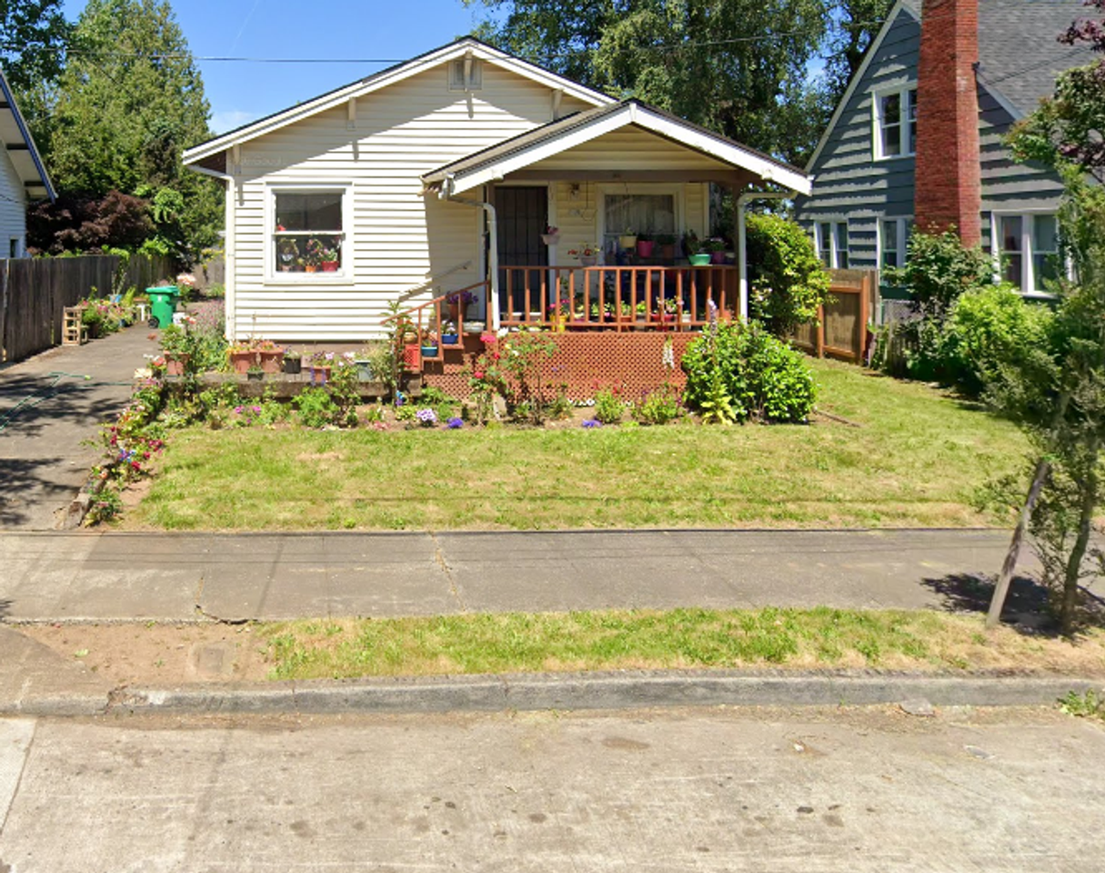 245 Ne Buffalo St - Photo 2 of 25