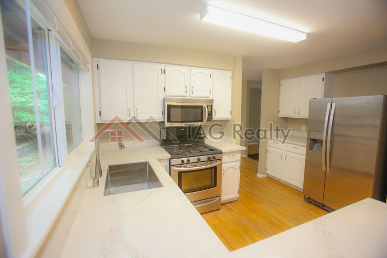 10804 164th Pl Ne - Photo 6 of 15