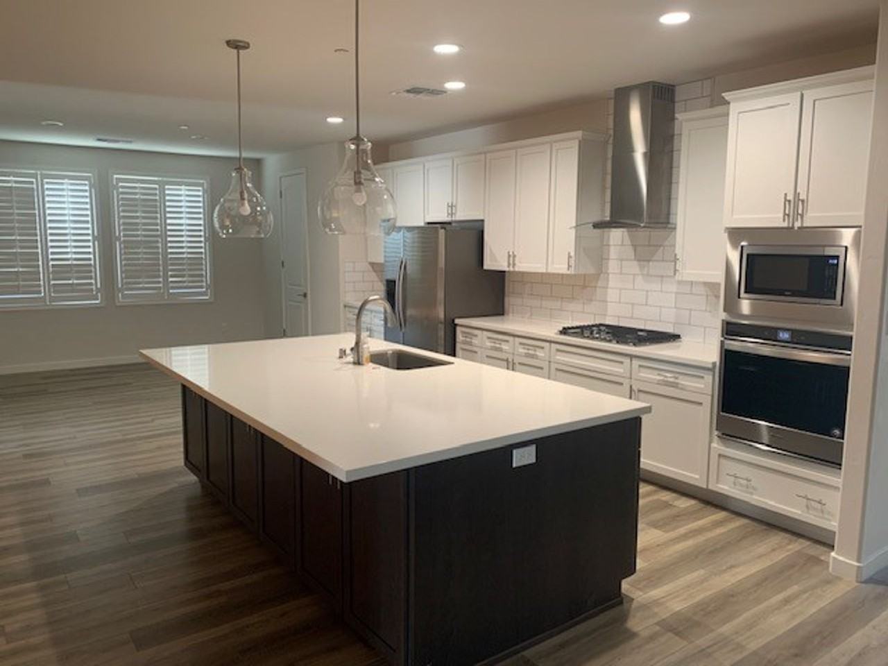 10009 Davis Bridge Ave - Photo 3 of 27