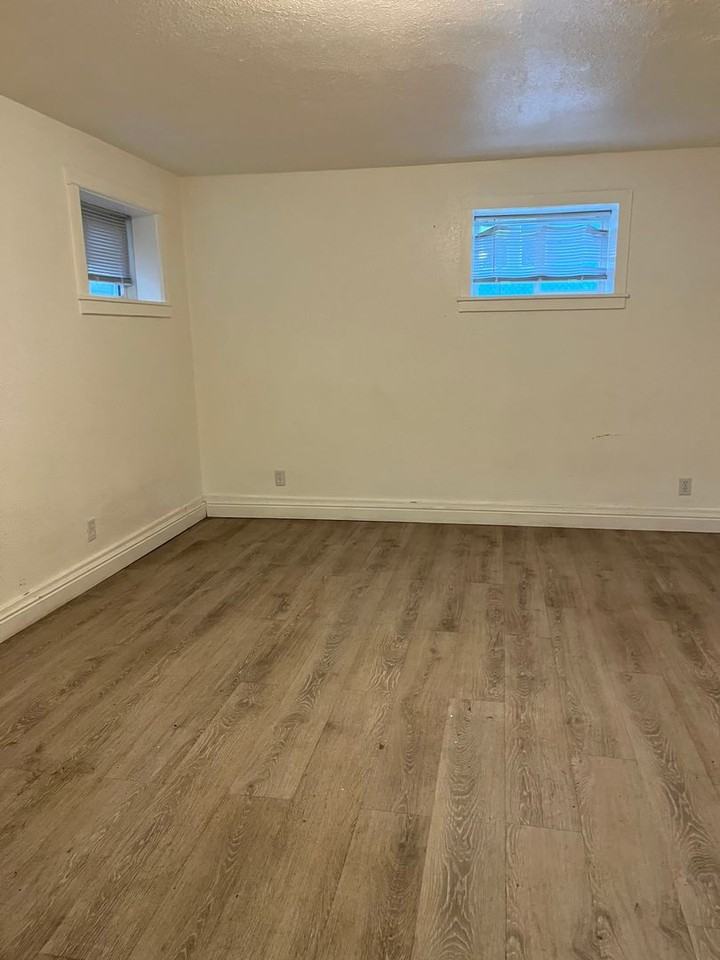 629 Cedar St - Photo 3 of 6