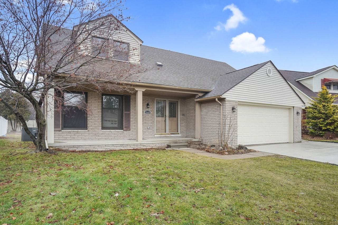 20609 Somerset Ct - Photo 2 of 23