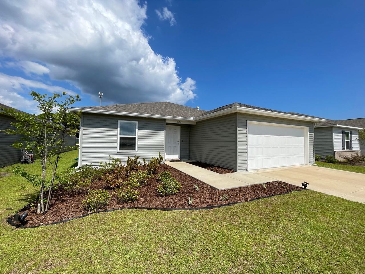 4356 Jitterbug St - Photo 2 of 24