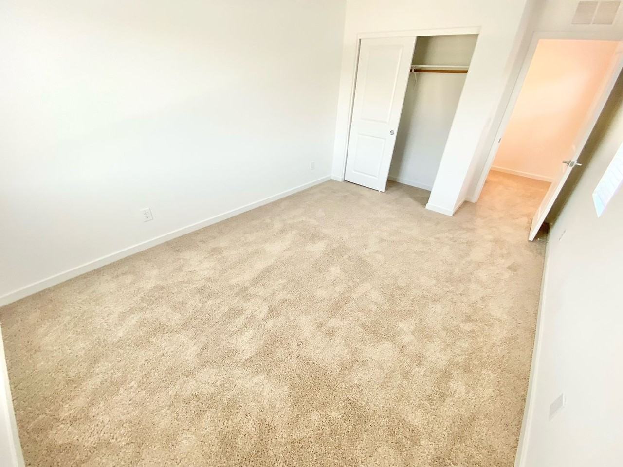 9684 Jade Rise Ave - Photo 3 of 34