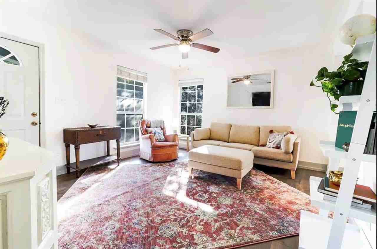 808 E Austin Ave - Photo 3 of 13