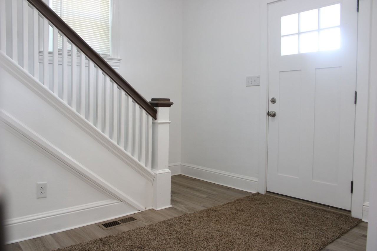 8655 Century Farms Rd - Photo 3 of 10