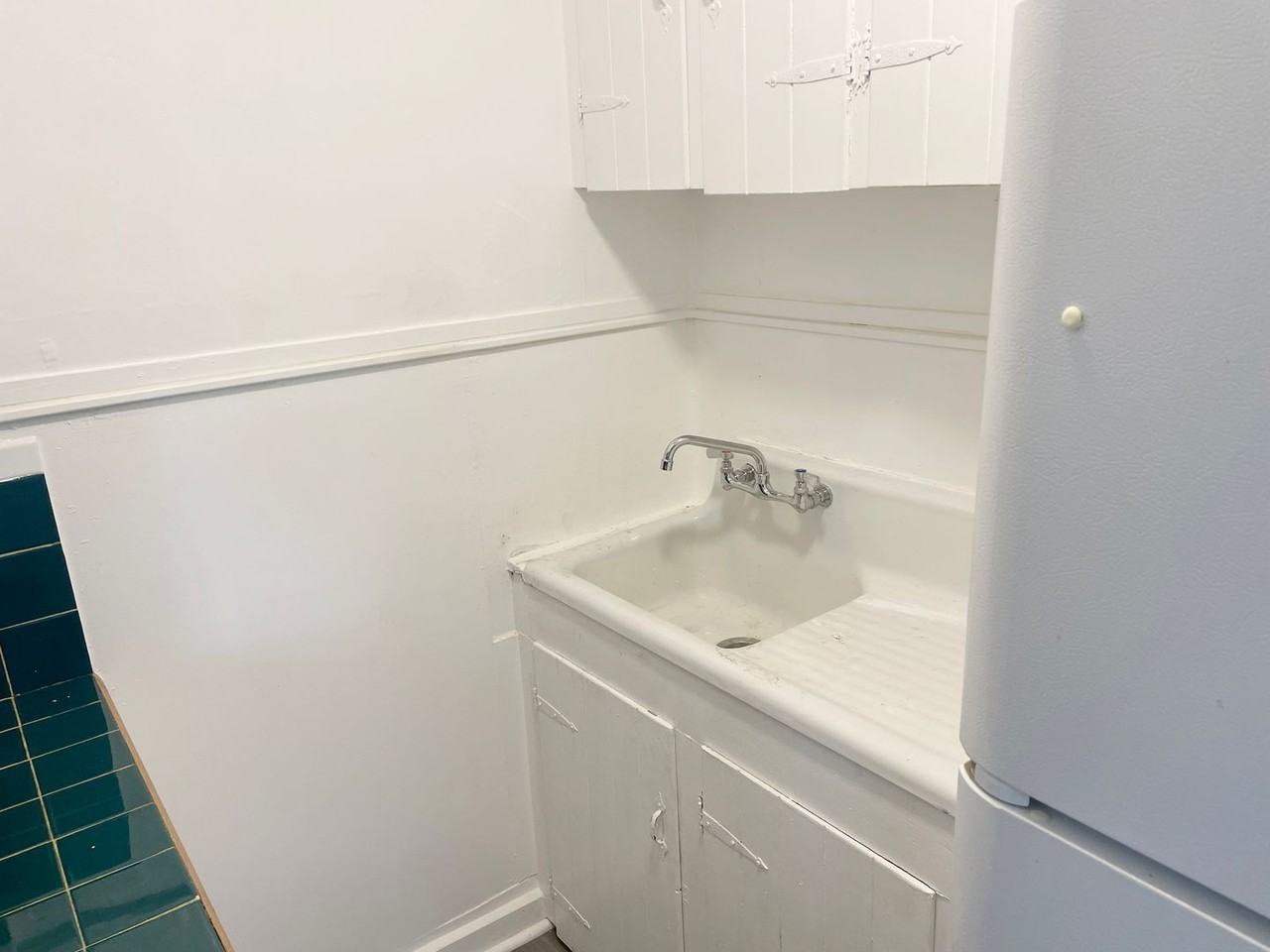 69 Granite Street - Photo 3 of 8