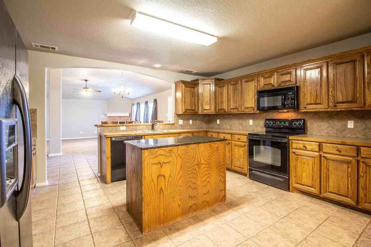 5032 Itasca St - Photo 7 of 15
