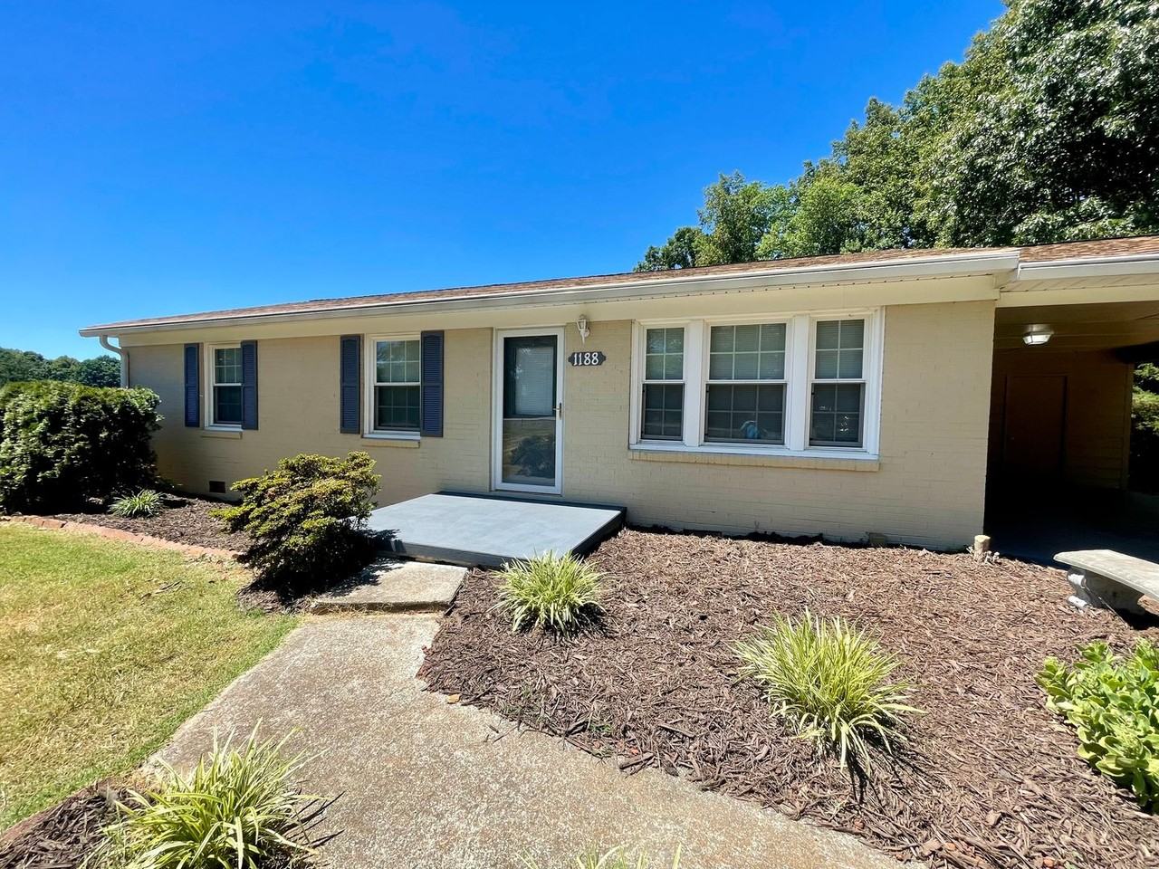 1188 Wisecarver Rd - Photo 2 of 13